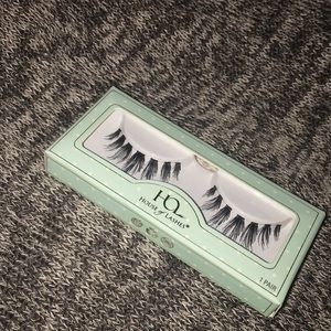 False eyelashes